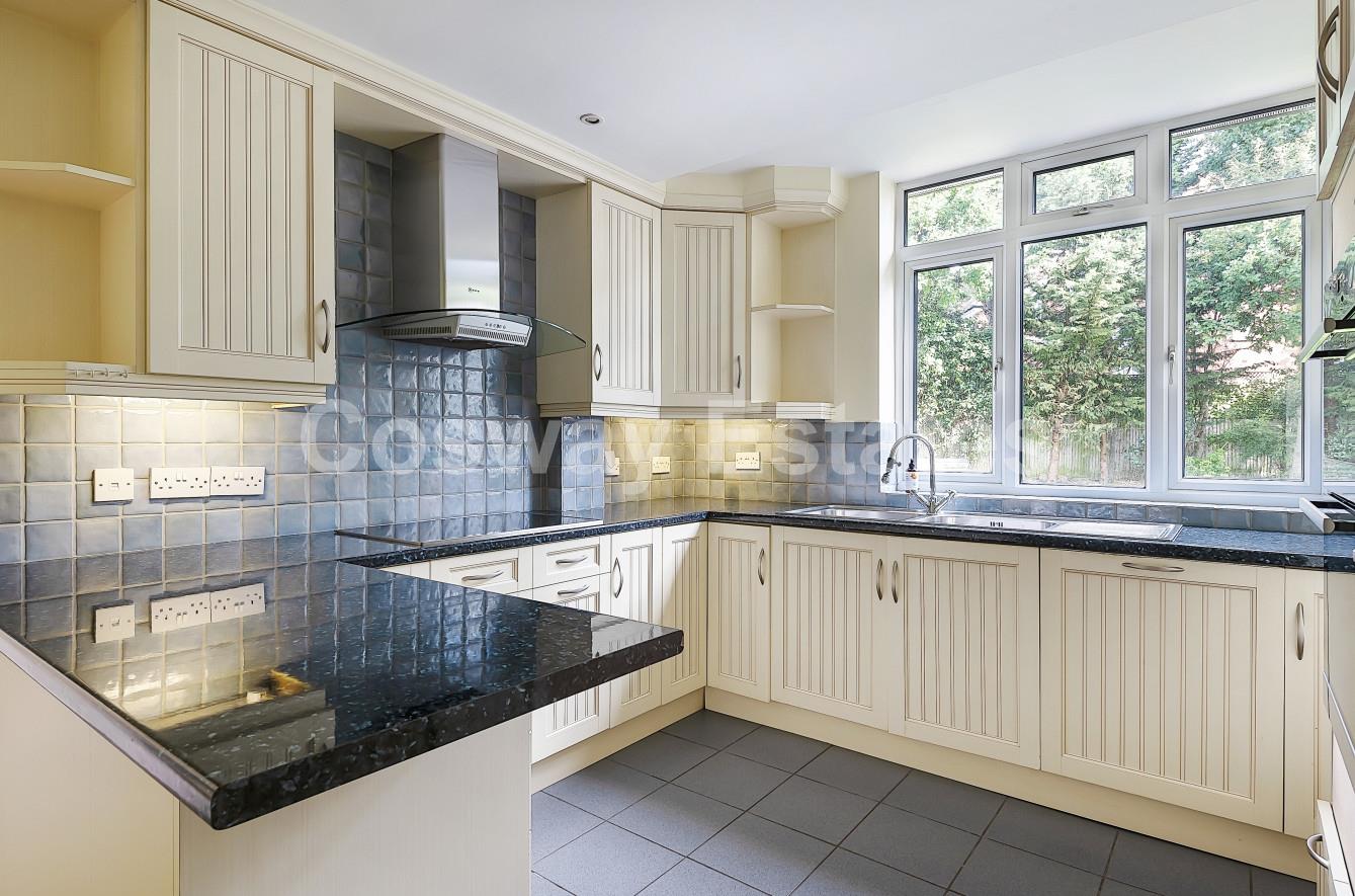 Copthall Gardens, Mill Hill